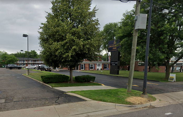 Lamp Post Motel (University Inn) - 2020 Street View